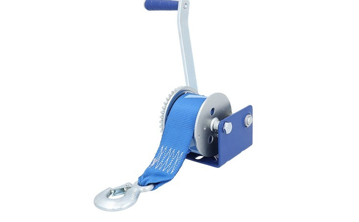 rucno-vitlo-350kg-800lbs-sa-trakom-2